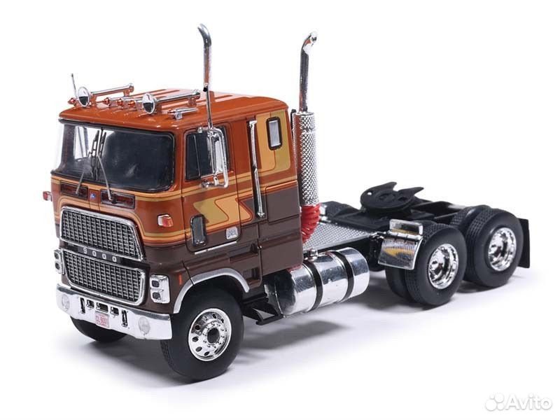 Коллекционная модель седельного тягача Ford CL 9000 1976 Brown 1:64