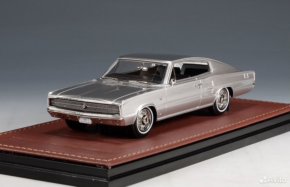 Коллекционная модель Dodge Charger 1967 Silver Metallic 1:43 GLM