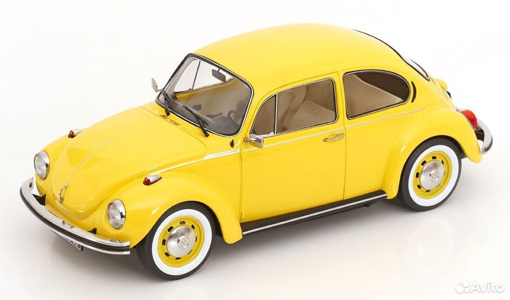 Коллекционная модель VW Beetle 1303 1973 Pastel Yellow 1:18