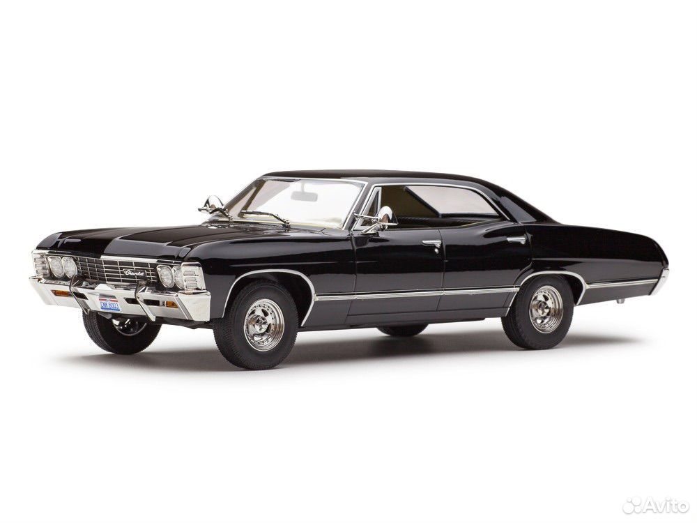 Коллекционная модель Chevrolet Impala Sport Sedan 1967 1:43 MCG