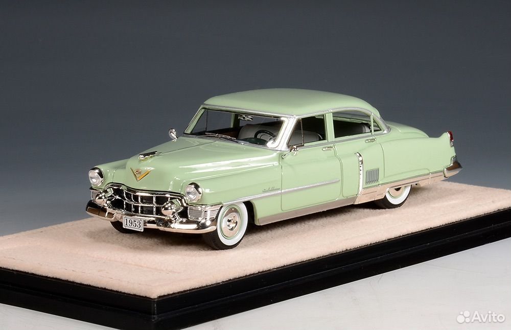Коллекционная модель Cadillac Fleetwood Sixty Special 1953 1:43
