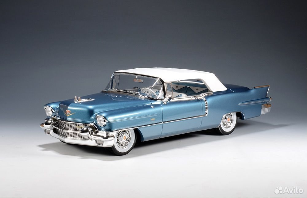 Коллекционная модель Cadillac Eldorado Biarritz 1956 Bahama Blue 1:18