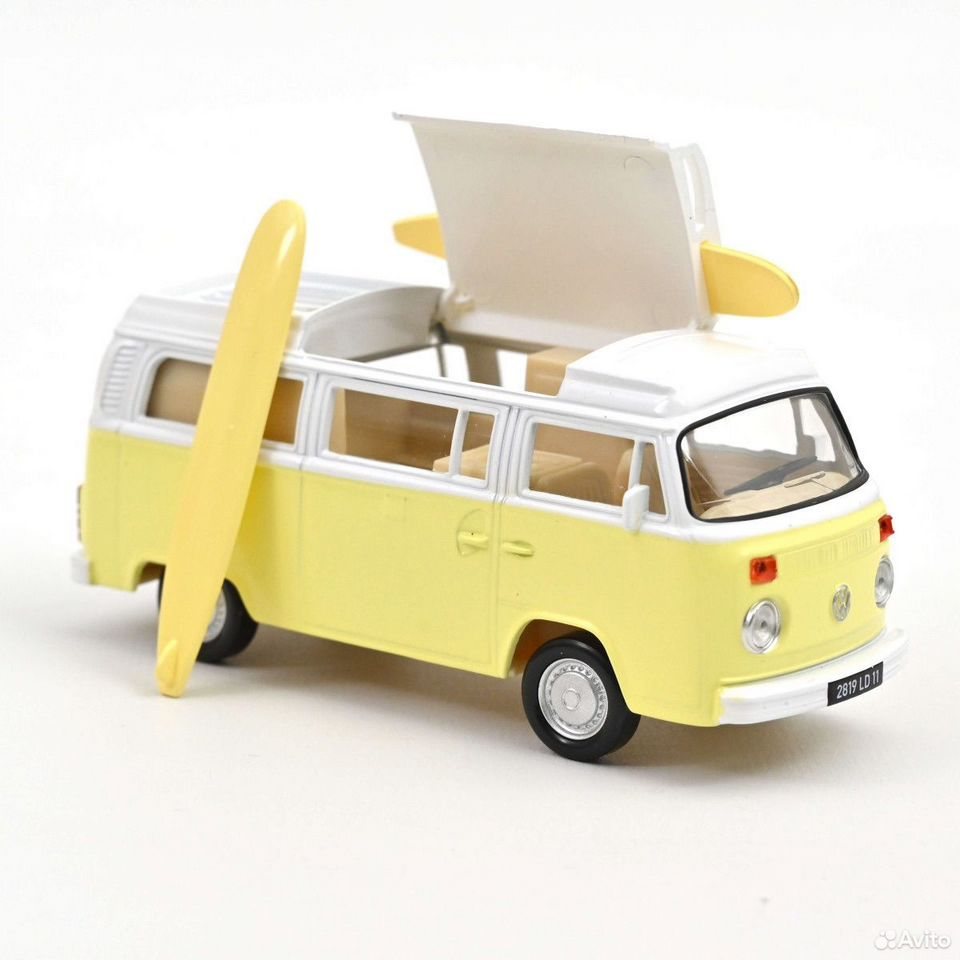Коллекционная модель VW T2 Combi Camper Van с досками 1:43