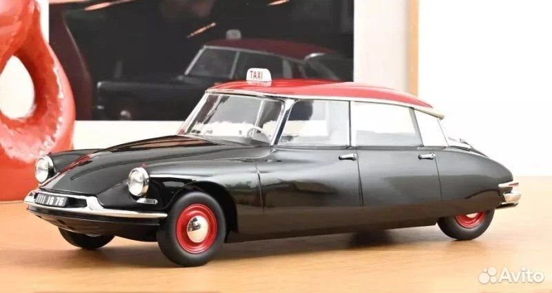 Коллекционная модель Citroen DS 19 "Parisian Taxi" 1959 1:12
