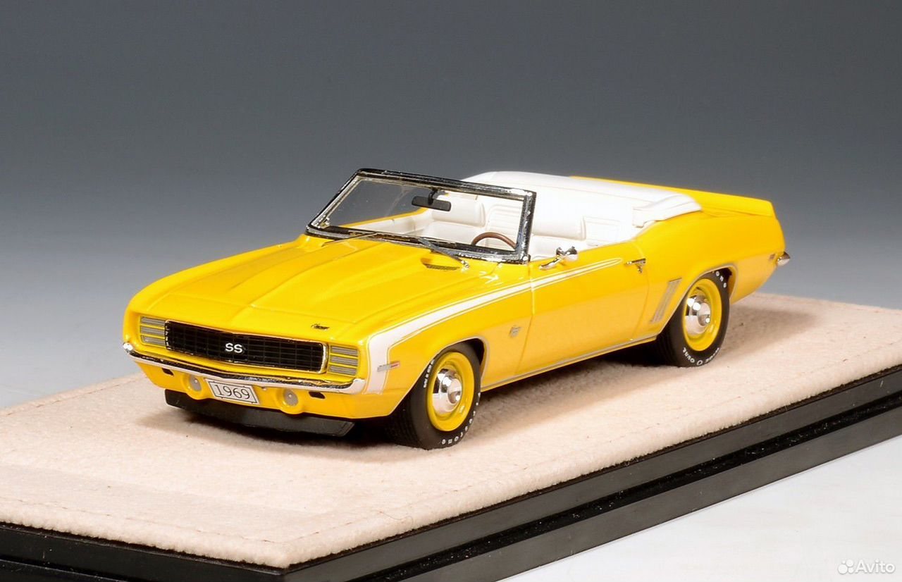 Коллекционная модель Chevrolet Camaro RS SS Convertible 1969 1:43